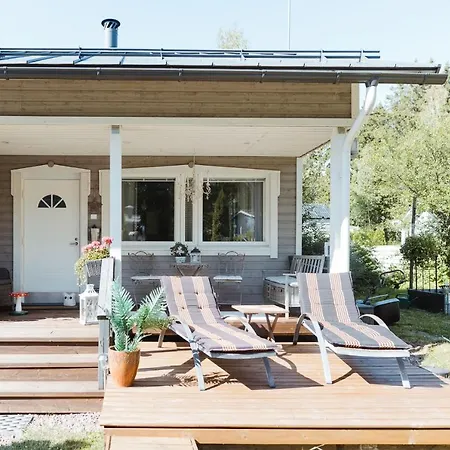 アパート Marjala コトカ