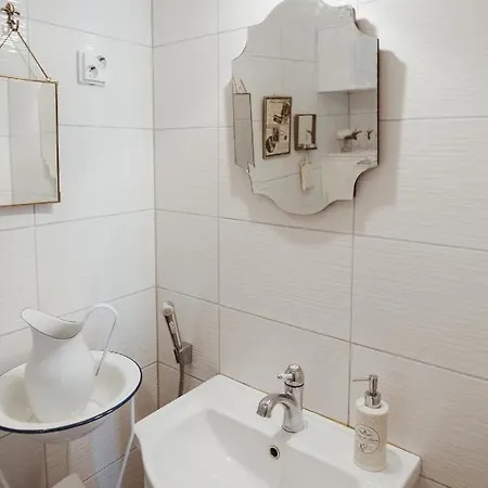 Marjala アパート コトカ